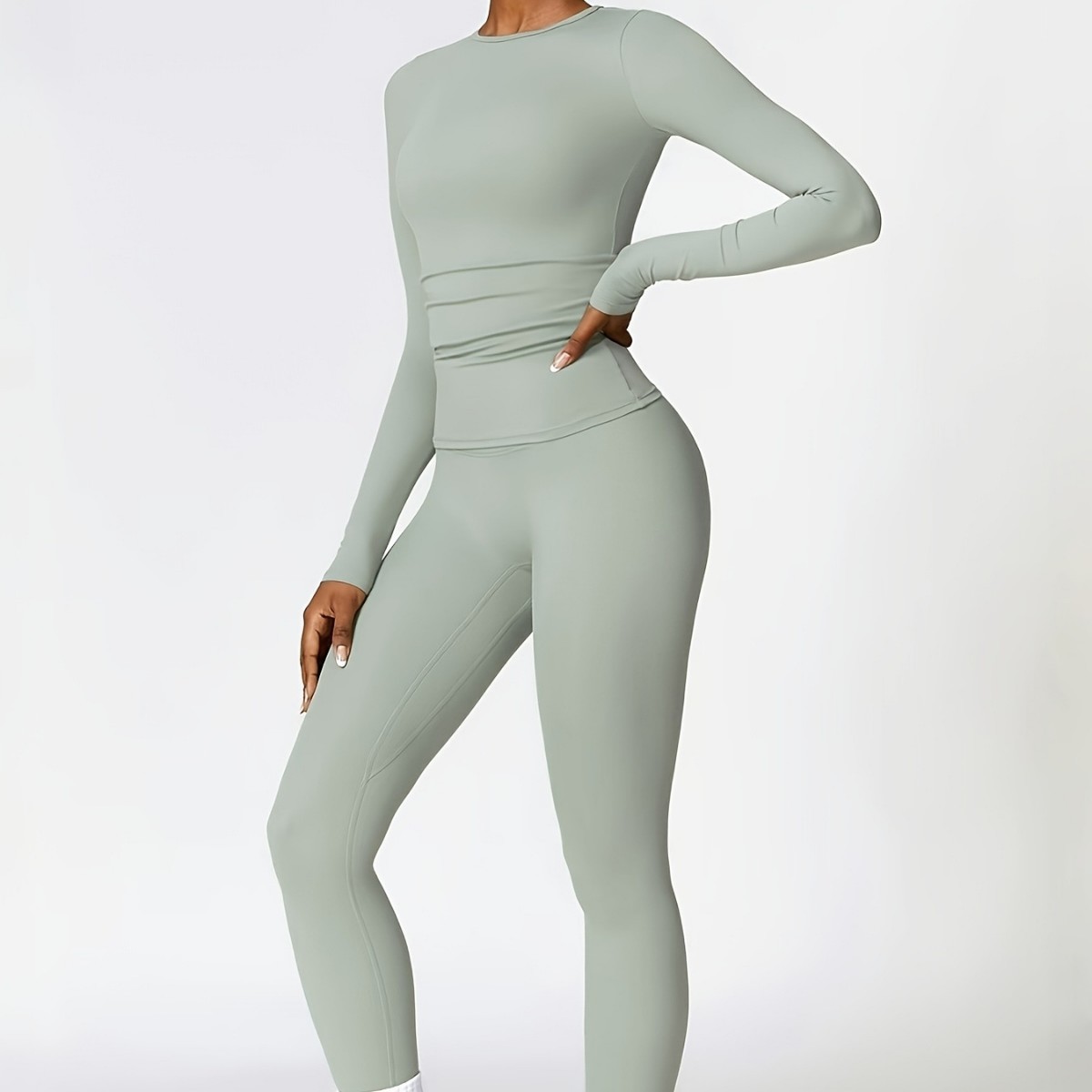 Tight-fitting yoga suit slim l - Pilates & Yoga Unleashed Studio Tuckahoe のレビューと価格
