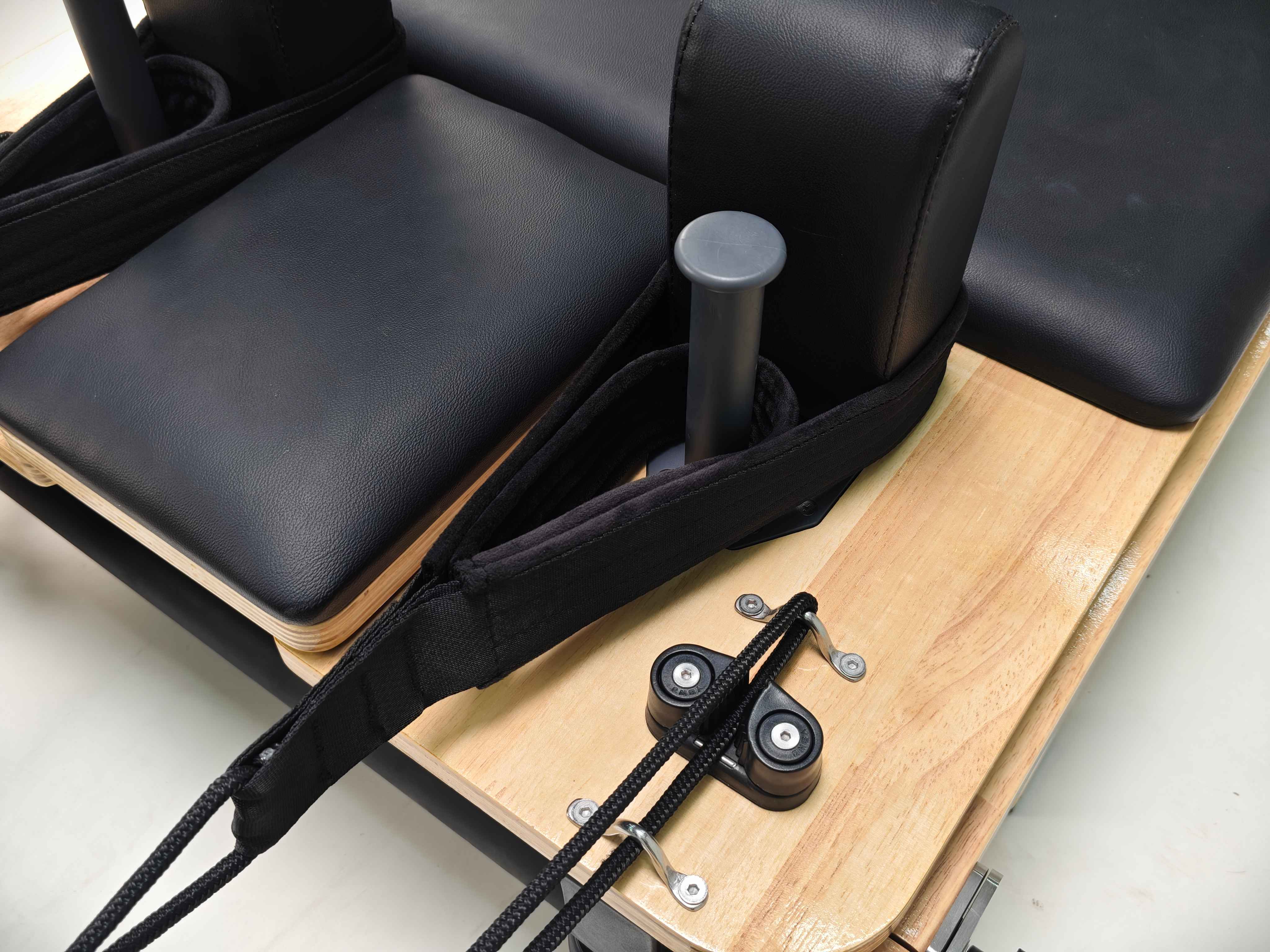 Premium Oak Foldable Pilates R - Pilates & Yoga Unleashed Studio Tuckahoe のレビューと価格