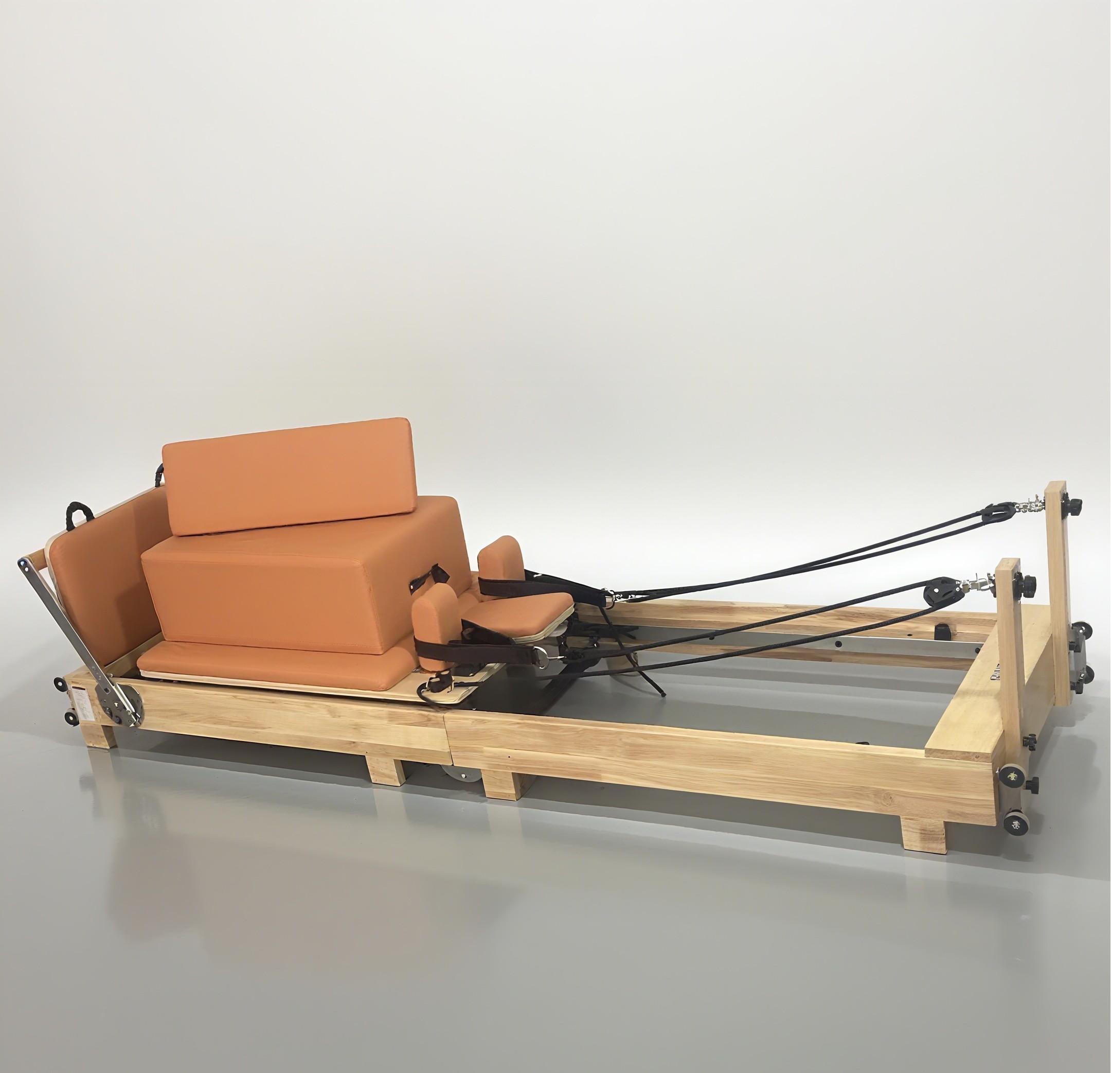 Foldable Oak Wood Pilates Refo - Pilates & Yoga Unleashed Studio Tuckahoe のレビューと価格