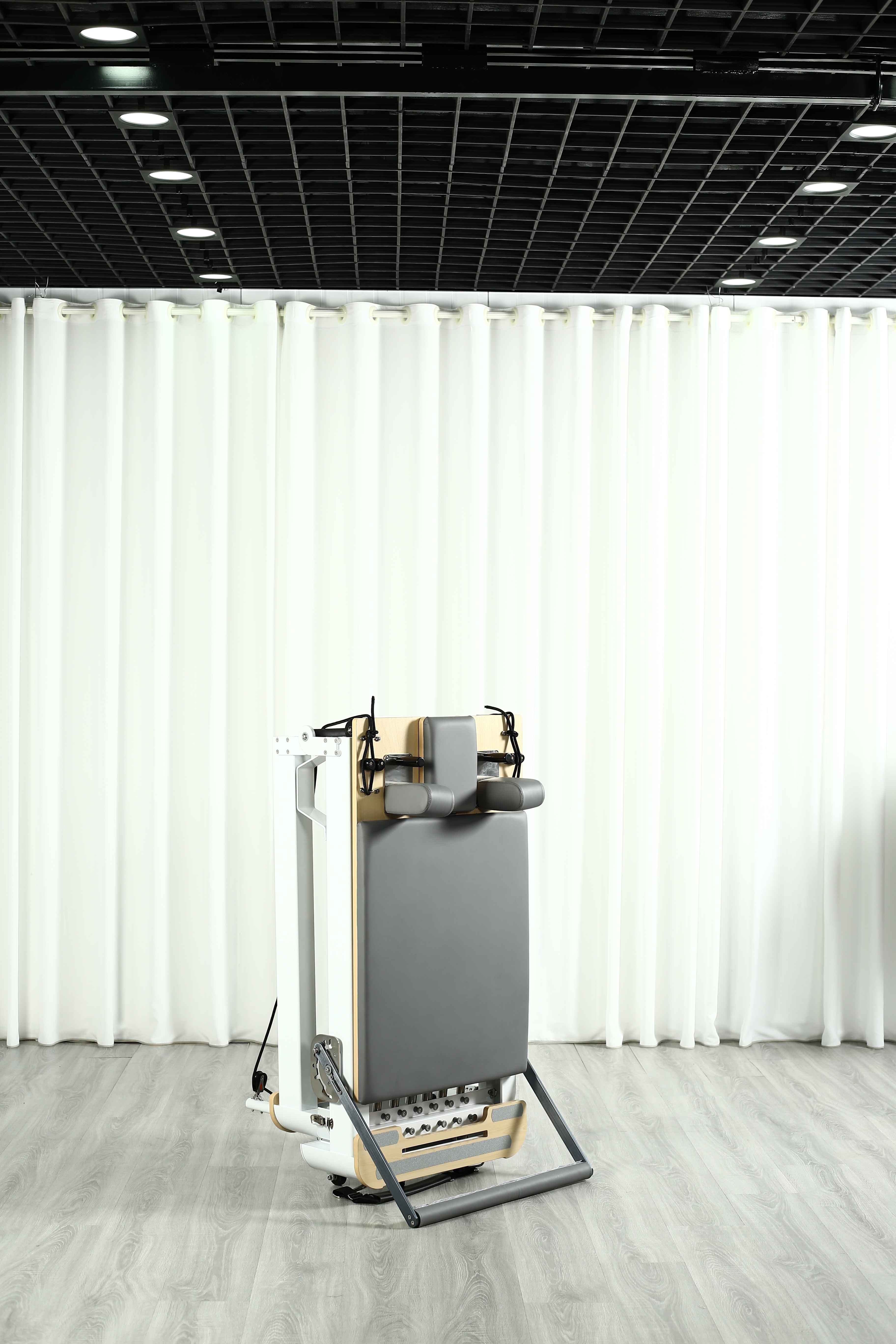 Oak Pilates Reformer, White Al - Pilates & Yoga Unleashed Studio Tuckahoe のレビューと価格