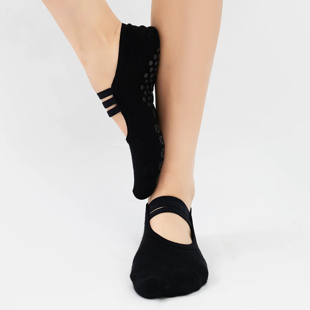 Silicone Non-slip Yoga Socks W - Pilates & Yoga Unleashed Studio Tuckahoe のレビューと価格