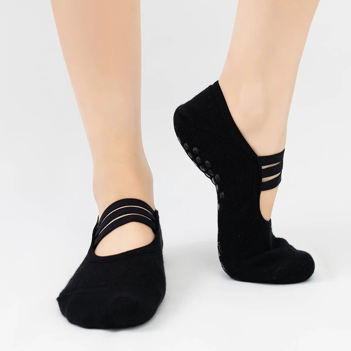 Silicone Non-slip Yoga Socks W - Pilates & Yoga Unleashed Studio Tuckahoe のレビューと価格